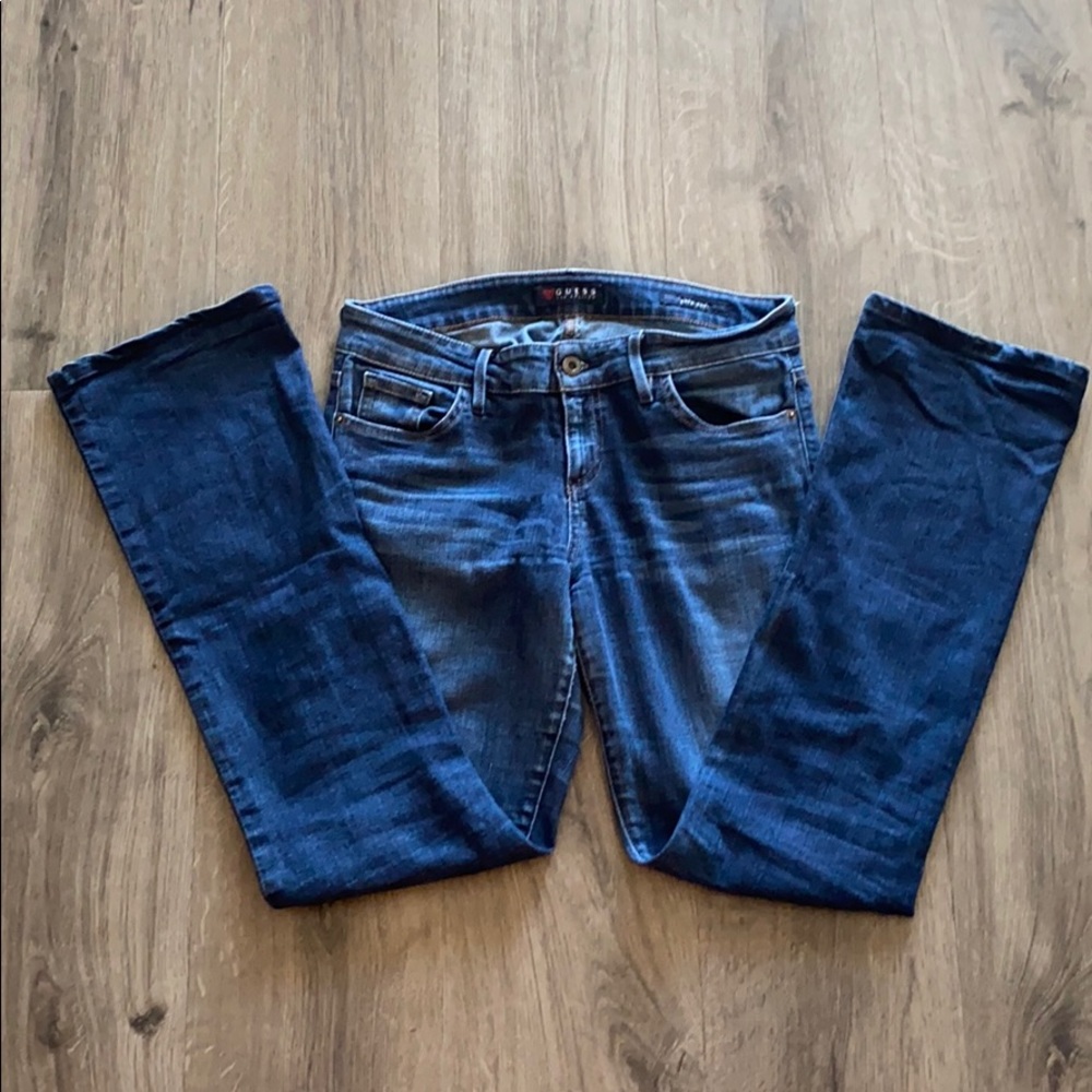 Low rise Guess blue wash jeans